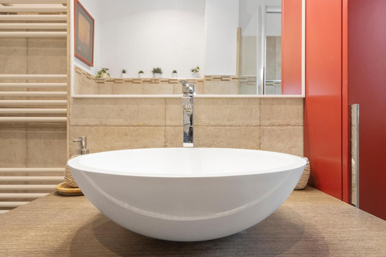 Loft Corso Trieste Free Parking & Kitchen Бари Экстерьер фото
