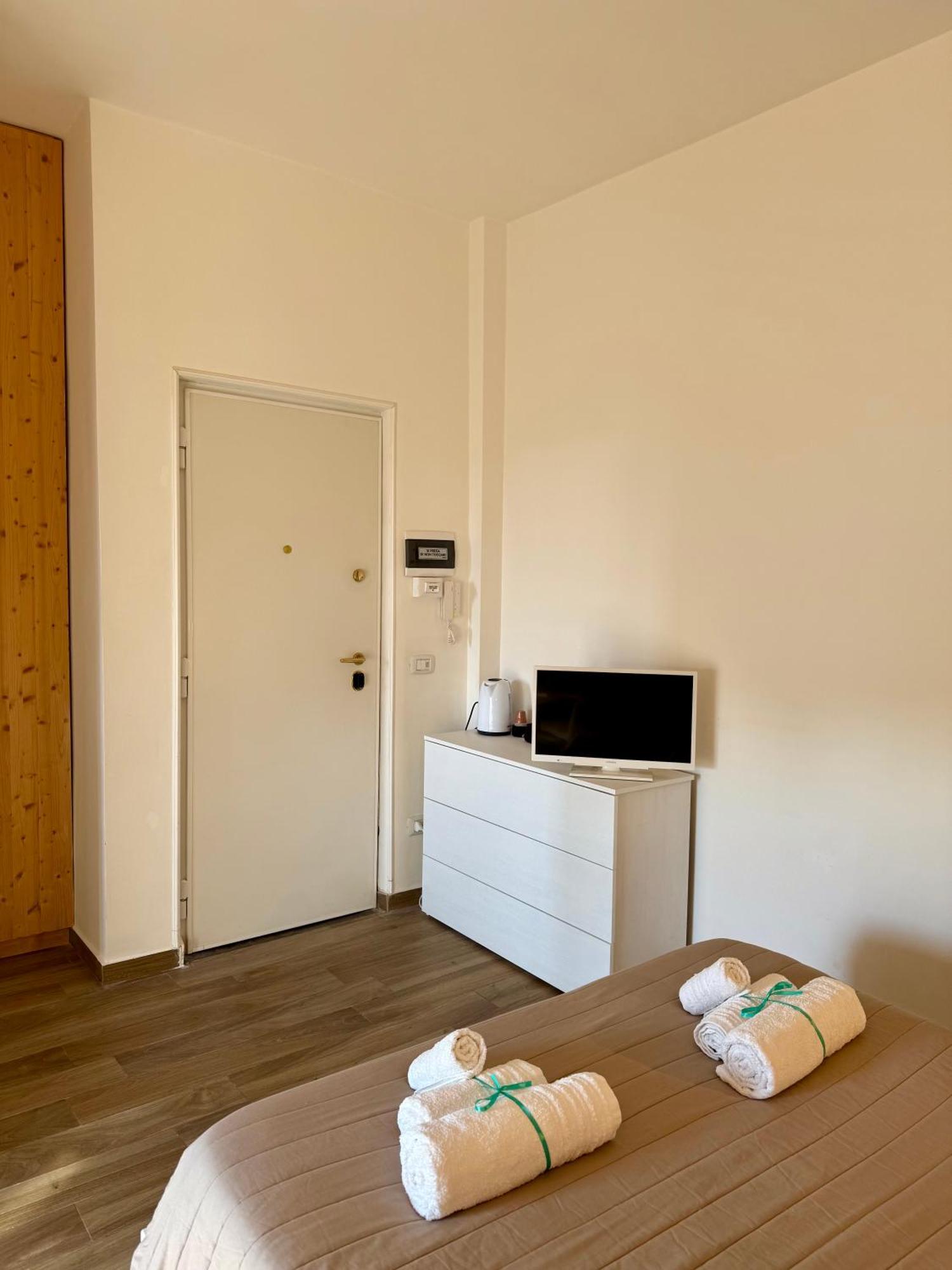 Loft Corso Trieste Free Parking & Kitchen Бари Экстерьер фото